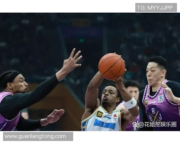 CBA精彩对决山东队与江苏队比赛录像回顾与精彩瞬间分析